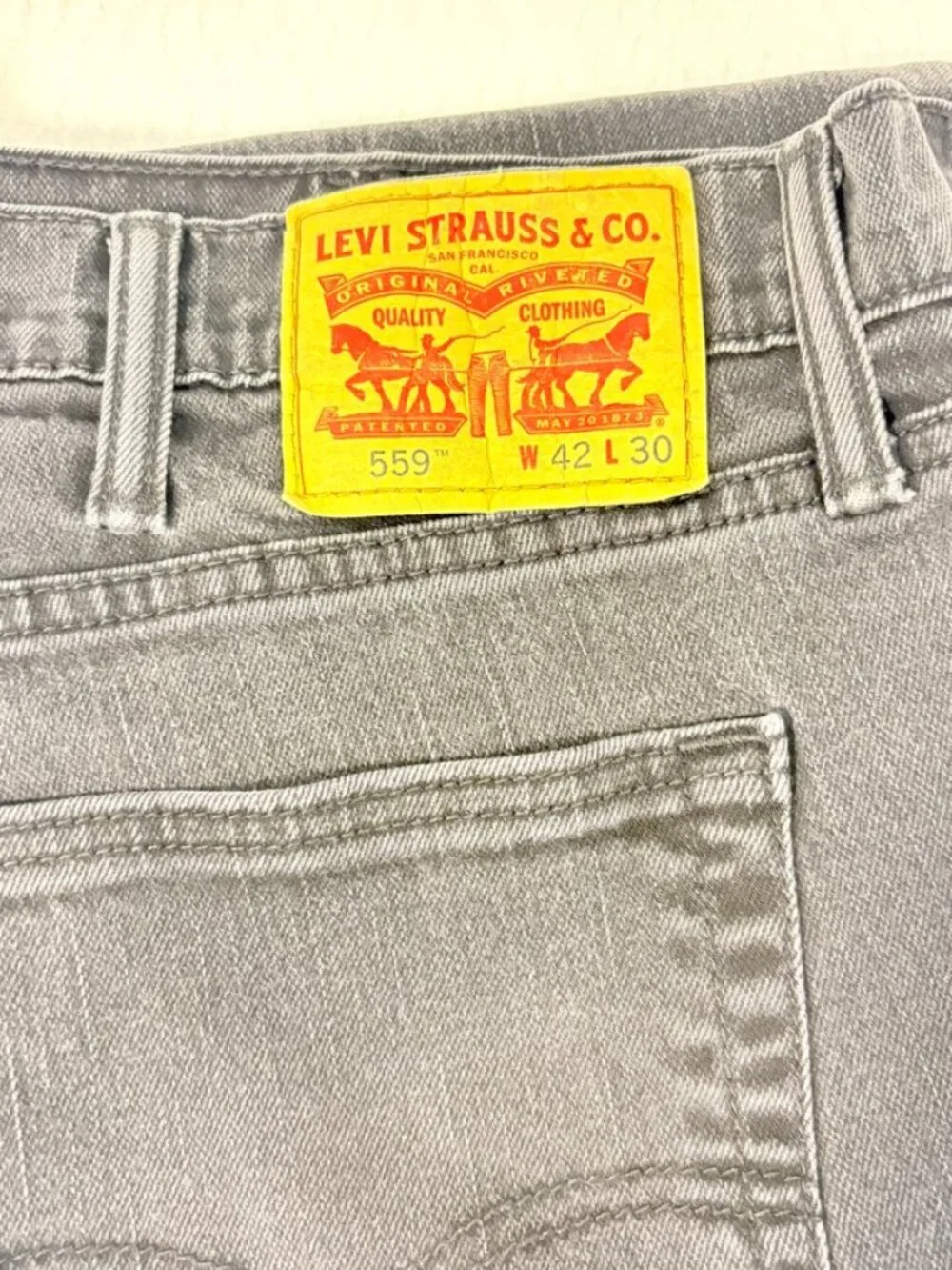 Levi’s 559 Relaxed Straight Jeans Men’s 42x30 Black Gray Denim